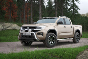 Valorauta 4 x 4 Lava-autot